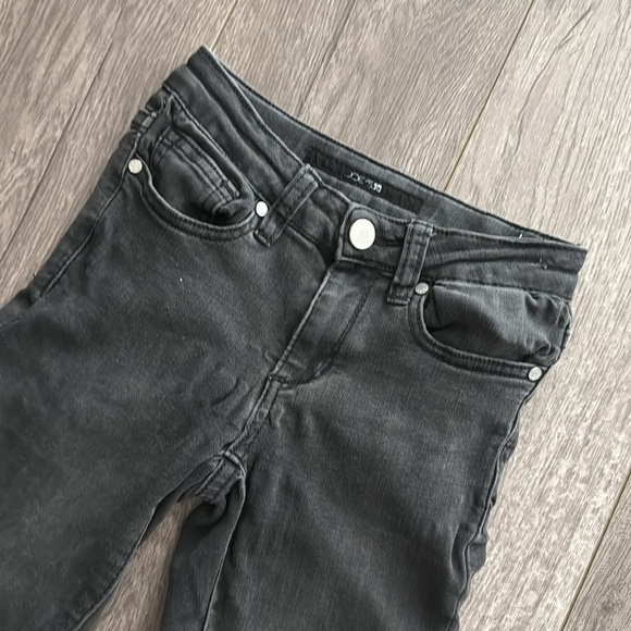 Girls black distressed skinny jeans 8 - Picture 3 of 5